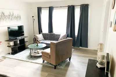 Image de Entire 2-Bed Home, 8 Min. from Airport & Downtown