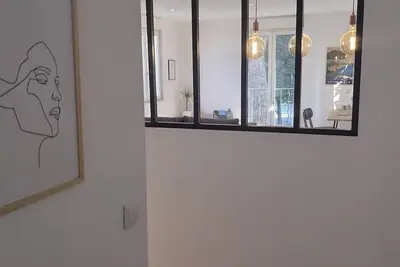 Image de Superbe appartement rénové à 300m du centre historique