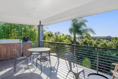 Image de Corker in Suffolk Park - Belle Escapes Byron Bay. A spacious 4 bedroom home