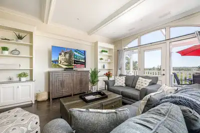 Image de Luxury Penthouse | Ac | Fireplace | Balcony |