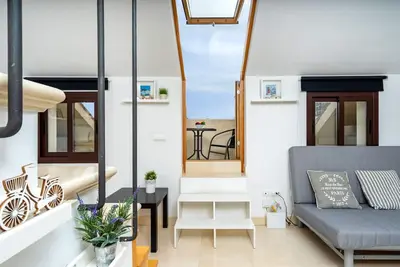 Image de Top-floor flat in Los Boliches by Costarentals - Ref 13