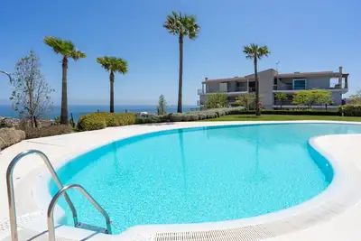 Image de Sunny terrace with Jacuzzi in El Higueron by Costarentals - Ref 26