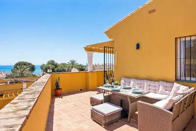 Image de Lovely flat with sea view near the beach by Costarentals - Ref 37