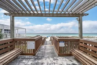 Image de 3mim walk to Private Beach; pool; pickle ball;tennis