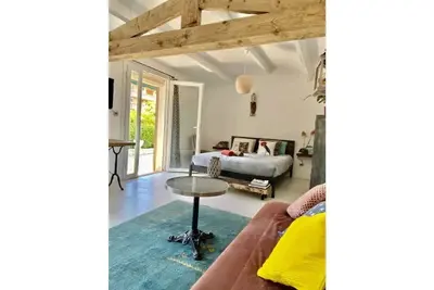 Image de Grand Studio 30m avec jardin proche des plages