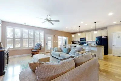 Image de Bishops Landing Furnished Home w/Private Washer/Dryer, Shared Pool, WiFi
