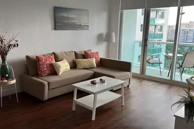 Image de Nice and convenient apartment by the sea in Hollywood