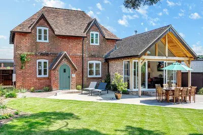 4 bedroom accommodation in Wimborne