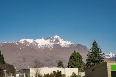 Image de Snowy Peaks – Queenstown Holiday Apartment