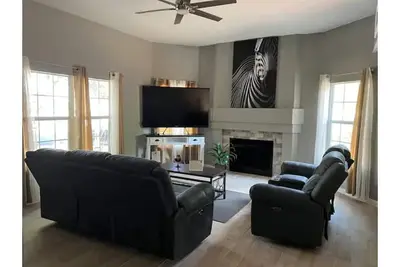 Image de Near Sea World/ Lackland Afb/ many shops and stores within minutes away