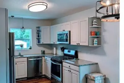 Image de 3 Bedroom 5 Minutes from Torch Lake/15 From Shanty Creek
