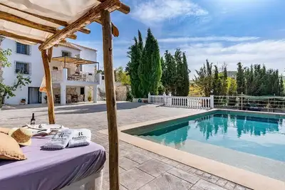 Image de Cortijo Las Angosturas Montefrío by Ruralidays