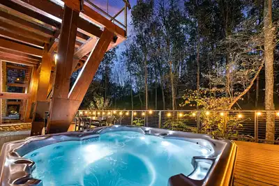 Image de River Rock Mansion ~ Movie Theater~ Hot Tub