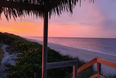 Image de Melbourne Beach two houses on 1. 2 acre Ocean Front property