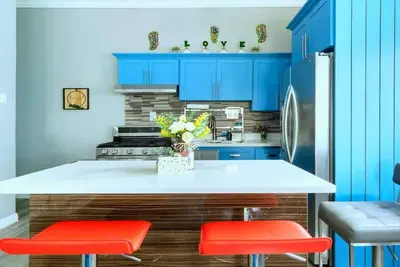 Image de Stylishly Modern Apt° in Upscale Area ~with Private Beach & Pool Access