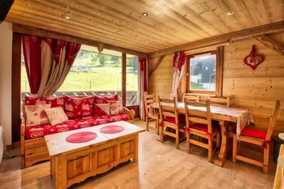 Appartement montagne, vue pistes balcon sud