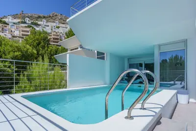 Image de Merveilleuse maison de vacances avec piscine privée, Wifi, climatisation, Tv, patio et parking