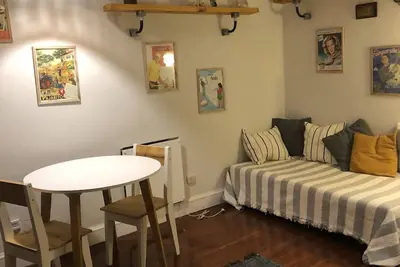 Image de Bohemian & Cozy apartment super close to tourist area!