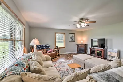 Image de Pet-Friendly Woodsy Gem: 1/4 Mi to Chesapeake Bay
