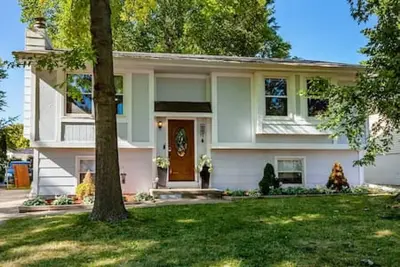 Image de Cozy 4br Home - Close To Downtown!