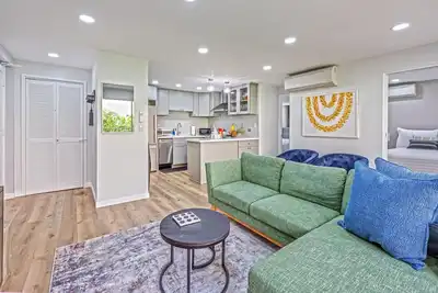 Take-it-easy Waikīkī Beach Condo