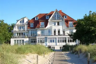 Image de Cozy apartment over 2 floors with sea view, a few meters to the beach