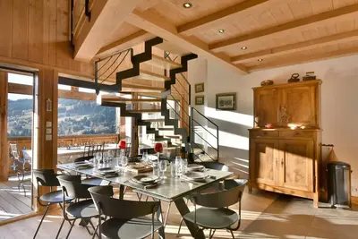 Image de Superbe Duplex 8 pers, Terrasse, Casiers Ski, Parking, Proche des Pistes et Centre, Les Gets