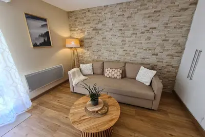 Image de Appartement au calme dans residence avec piscine, entouré de foret