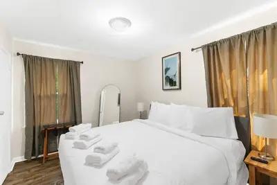 Image de Uptown Apartment, Near Parks! The Bricks Unit 1