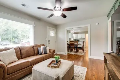 Image de The Leaf Lodge - Walking Distance to Mtsu 3Bed\/2Ba