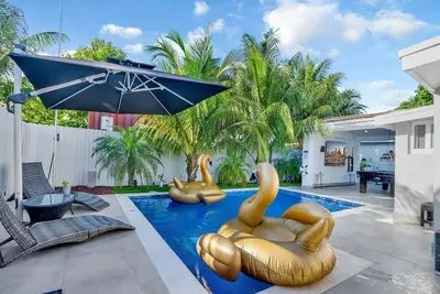 Image de Luxury Villa |Heated Pool & Tub, Gym, Games & More