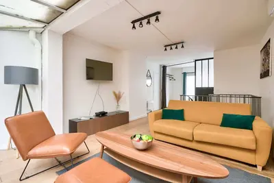 Image de Superbe loft avec patio - Tour Eiffel