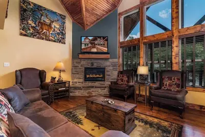 Image de Rustic Cabin with 7 Master Suites! ! By Pool!