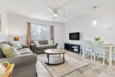 Image de Cute Condo near Uf, Shands Hospital and Downtown!