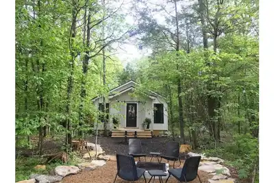 Image de secluded cottage- firepit, outdoor shower, hammock