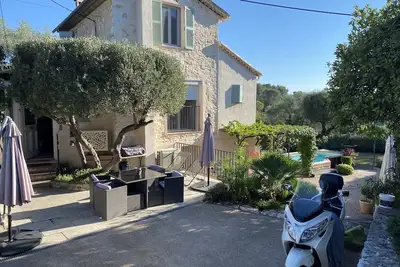 Image de Roquefort les Pins - Maison de charme avec piscine