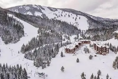 Image de Ski In\/Out LoneMooseMeadows Condo