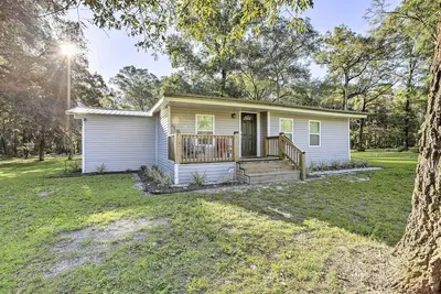 Image de Updated Home Near Manatee Springs State Park!