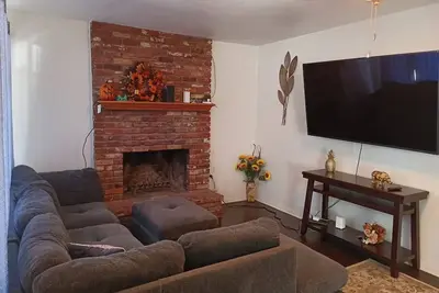 Image de 8 Beds\/2Full-Bath Entire guesthome for 13 guest