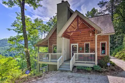 Mountain Escape w/ Stunning Views!