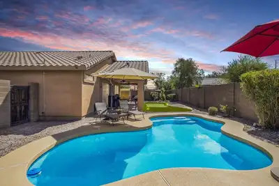 Image de Western vibe 3 Br home with heated pool and sauna