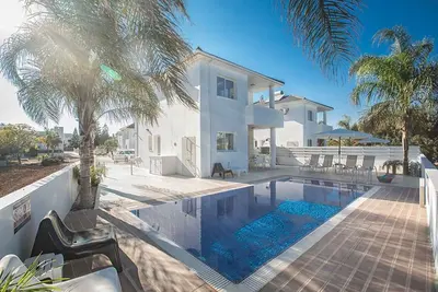Image de You will Love This Luxury 3 Bedroom Holiday Villa in Protaras with Private Pool, Protaras Villa 1692