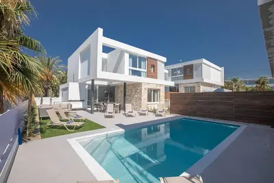 Image de Rent Your Dream Ayia Napa Holiday Villa and Look Forward to Relaxing Beside Your Private Pool