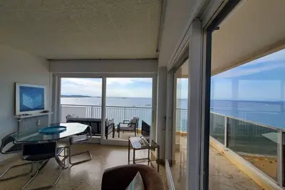 Frejus Plage Tour Méditerranée 10e Etage T2 Vue mer 180° Parking