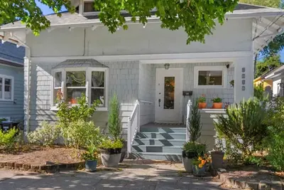 Image de Cozy Canopy Cottage Ballard