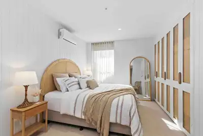 Image de Terrace Luxe- 100m to shops, 2 King beds, Parking