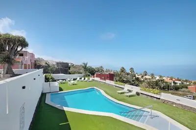 Image de Maison de vacances 'Linaje del Pago Negramol' avec vue sur mer, piscine et Wi-Fi.