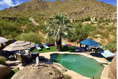 Image de ❤️ Views-pool- Jacuzzi - boulders - private walk to town. Unique
