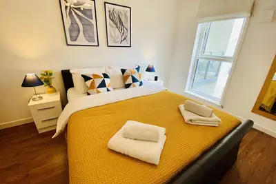Image de Appartement-Entreprise-Salle de bain privée séparée-Vue ville