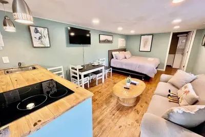 Image de Tiny home all to yourself 1hr from Obx